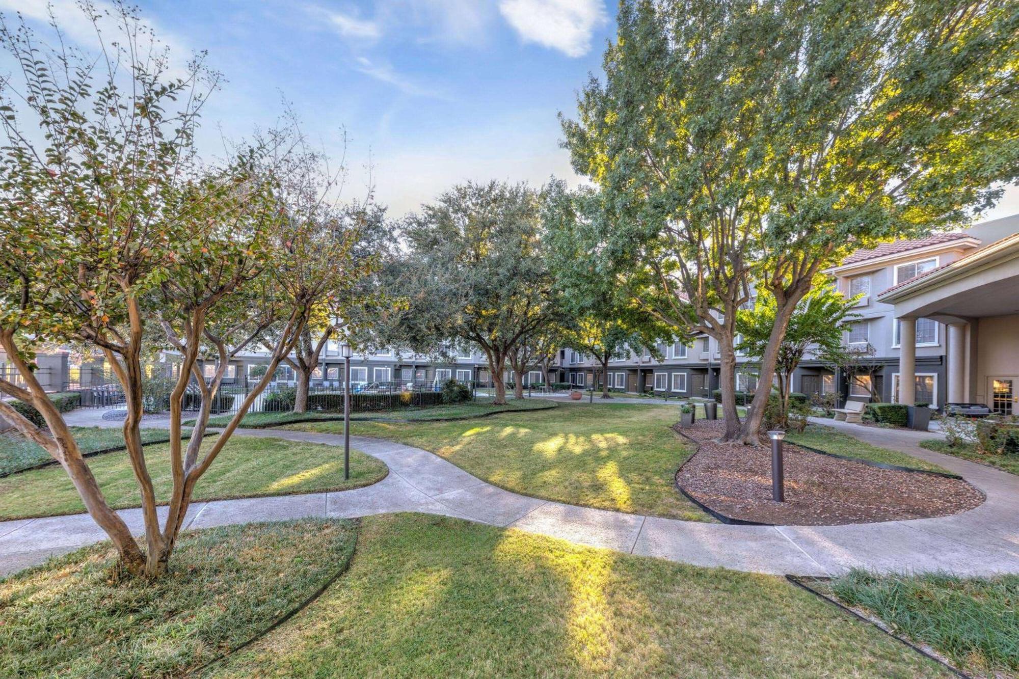 La Quinta By Wyndham Dallas Dfw Airport North Irving Exterior foto