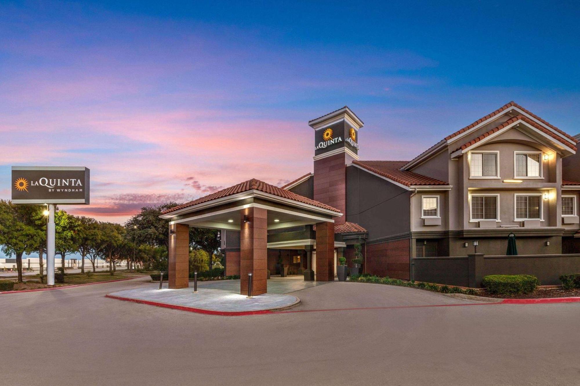 La Quinta By Wyndham Dallas Dfw Airport North Irving Exterior foto