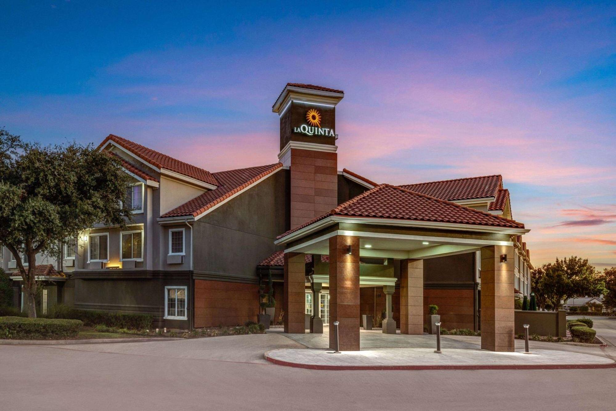 La Quinta By Wyndham Dallas Dfw Airport North Irving Exterior foto